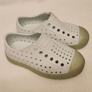 Toddler Size 7 Native Shoes
